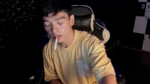 Snapshot of philhotbody chatting on 11/05/25, 09:42 AJ online show from 11/05/25, 09:42