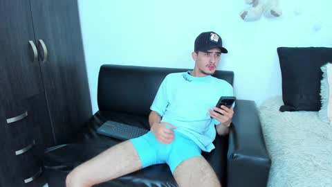 Snapshot of philiprich chatting on 12/11/24, 07:25 philiprich online show from 12/11/24, 07:25