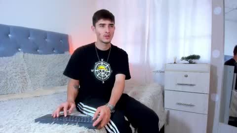Snapshot of philiprich chatting on 09/08/25, 06:07 philiprich online show from 09/08/25, 06:07