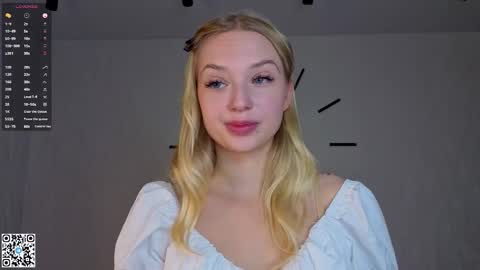 Emilia online show from 09/17/25, 06:31