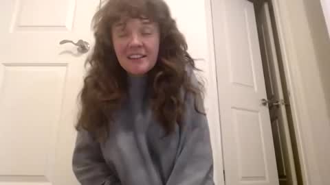 Snapshot of philosophies123 chatting on 01/21/25, 10:30 sophie online show from 01/21/25, 10:30