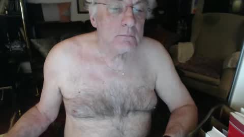 Snapshot of philoumis2 chatting on 01/07/25, 12:03 Philippe online show from 01/07/25, 12:03