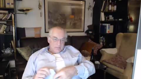 Snapshot of philoumis2 chatting on 01/16/25, 11:06 Philippe online show from 01/16/25, 11:06