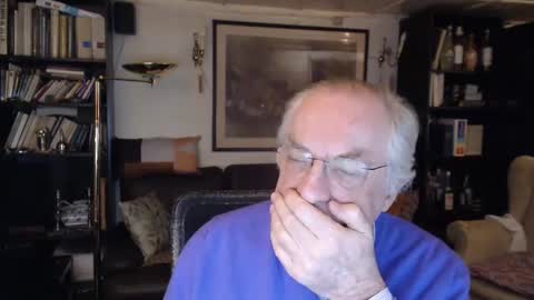 Snapshot of philoumis2 chatting on 01/21/25, 12:15 Philippe online show from 01/21/25, 12:15