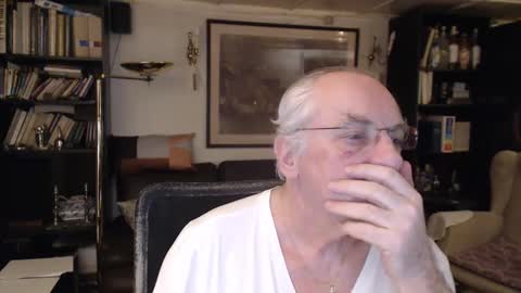 Snapshot of philoumis2 chatting on 01/24/25, 11:34 Philippe online show from 01/24/25, 11:34