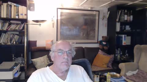 Snapshot of philoumis2 chatting on 01/29/25, 08:35 Philippe online show from 01/29/25, 08:35