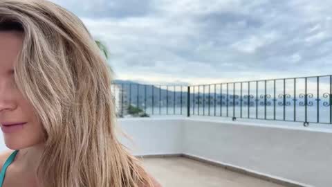 PHOENIX TAYLOR online show from 10/06/25, 02:47