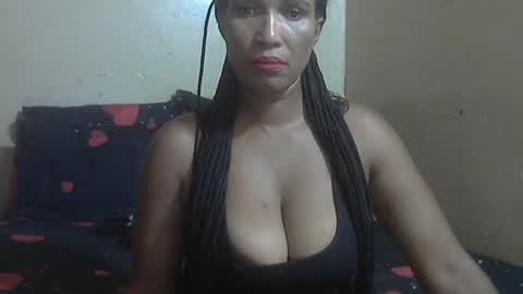 Snapshot of phoenixcandy chatting on 01/30/25, 11:34 phoenixcandy online show from 01/30/25, 11:34