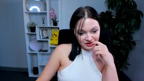 Snapshot of phyllisheart chatting on 10/08/25, 10:02 Lora black and Lili blonde welcome you here online show from 10/08/25, 10:02
