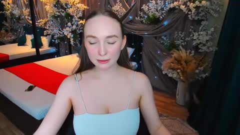 Snapshot of pieceofinspiration chatting on 02/09/25, 04:29 Emelie online show from 02/09/25, 04:29