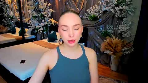 Snapshot of pieceofinspiration chatting on 03/04/25, 04:20 Emelie online show from 03/04/25, 04:20