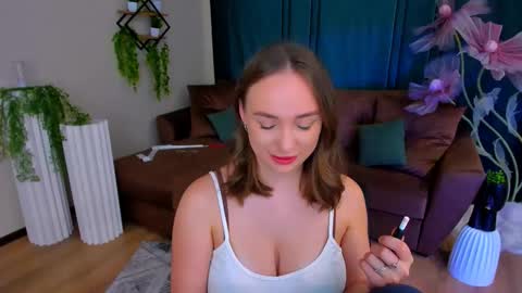 Snapshot of pieceofinspiration chatting on 10/14/25, 08:09 Emelie online show from 10/14/25, 08:09