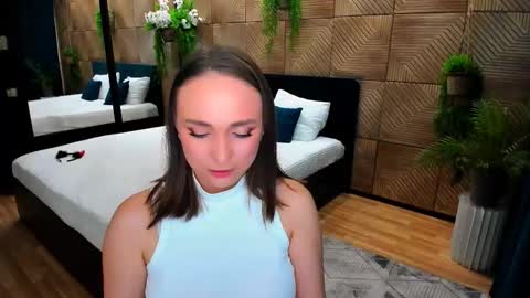 Snapshot of pieceofinspiration chatting on 10/23/25, 05:44 Emelie online show from 10/23/25, 05:44