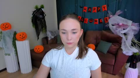 Snapshot of pieceofinspiration chatting on 11/05/25, 10:15 Emelie online show from 11/05/25, 10:15