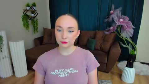 Snapshot of pieceofinspiration chatting on 11/18/25, 04:33 Emelie online show from 11/18/25, 04:33