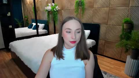 Snapshot of pieceofinspiration chatting on 11/19/25, 04:29 Emelie online show from 11/19/25, 04:29