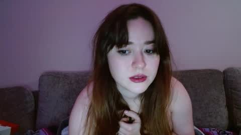 Snapshot of pillogoddess chatting on 01/05/25, 01:36 PilloGoddess online show from 01/05/25, 01:36
