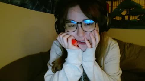 Snapshot of pillogoddess chatting on 01/25/25, 06:55 PilloGoddess online show from 01/25/25, 06:55