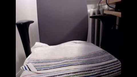 Snapshot of pimmel10 chatting on 01/11/25, 07:27 pimmel10 online show from 01/11/25, 07:27