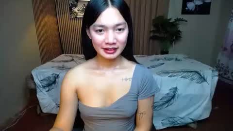 Shenna online show from 10/19/25, 05:08