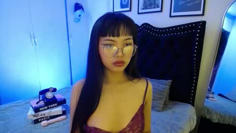 dee online show from 11/18/25, 07:13