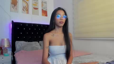 Snapshot of pinay_xpress chatting on 11/22/25, 08:13 TINA online show from 11/22/25, 08:13