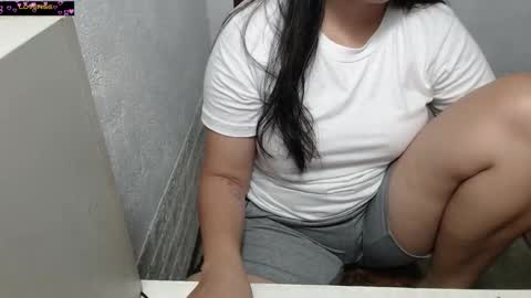 mhae-mhae online show from 10/10/25, 08:02