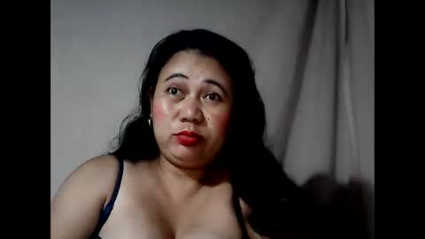 Snapshot of pinaymama12345 chatting on 01/25/25, 12:37 pinaymama12345 online show from 01/25/25, 12:37