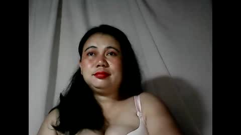 Snapshot of pinaymama12345 chatting on 10/20/25, 11:38 pinaymama12345 online show from 10/20/25, 11:38