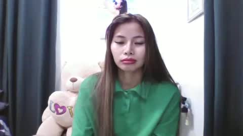 Snapshot of pinaypetite971689 chatting on 02/07/25, 02:04 pinaypetite971689 online show from 02/07/25, 02:04