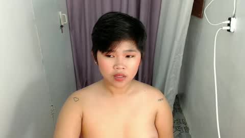 Snapshot of pinayprincesslyn chatting on 02/15/25, 11:50 Lyn the Lesbian online show from 02/15/25, 11:50