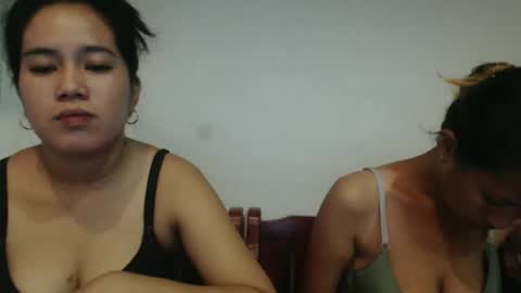 Snapshot of pinaysquirtpussy chatting on 10/19/25, 08:31 pinaysquirtpussy online show from 10/19/25, 08:31