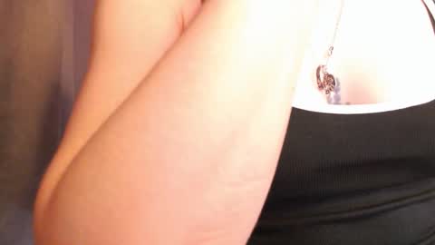       online show from 10/23/25, 07:07