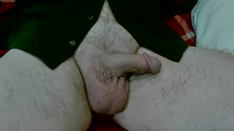 Snapshot of pinewoodman chatting on 01/03/25, 06:55 pinewoodman online show from 01/03/25, 06:55