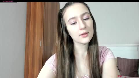 Snapshot of pingviluly chatting on 09/22/25, 06:37 pingviluly online show from 09/22/25, 06:37