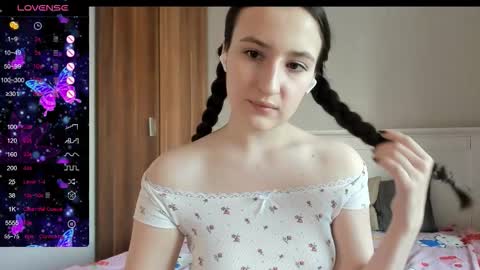 Snapshot of pingviluly chatting on 10/22/25, 06:24 pingviluly online show from 10/22/25, 06:24