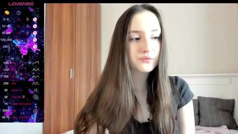 Snapshot of pingviluly chatting on 11/15/25, 07:05 pingviluly online show from 11/15/25, 07:05