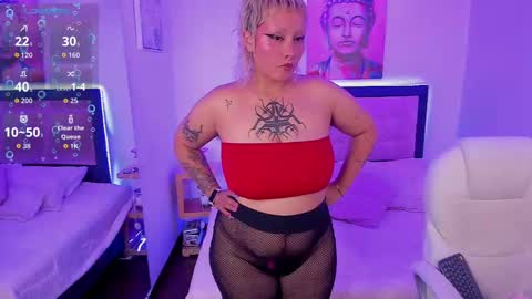 Snapshot of pink_maddy chatting on 09/27/25, 04:17 pink_maddy online show from 09/27/25, 04:17