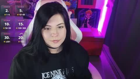 pink_yuii online show from 10/14/25, 10:21