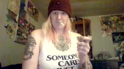 Pinkelephants online show from 10/21/25, 08:48