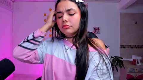 Sarah .. online show from 10/23/25, 09:57