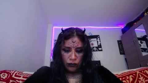 VIOLETA LOPEZ online show from 10/19/25, 12:11