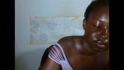 Snapshot of pinkykiki_247 chatting on 11/04/25, 03:49 pinkykiki_247 online show from 11/04/25, 03:49