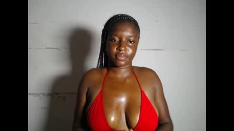 Snapshot of pinkykiki_247 chatting on 11/18/25, 04:11 pinkykiki_247 online show from 11/18/25, 04:11