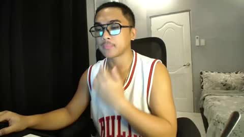 Snapshot of pinoyadriannexxx chatting on 10/13/25, 02:11 Adrianne online show from 10/13/25, 02:11