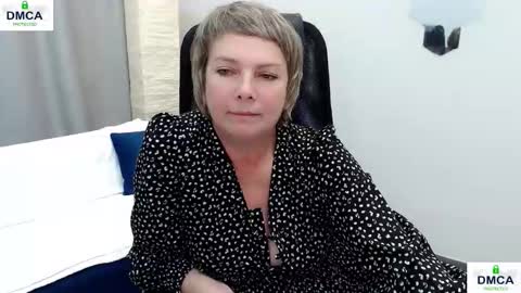 Bella online show from 10/17/25, 08:28