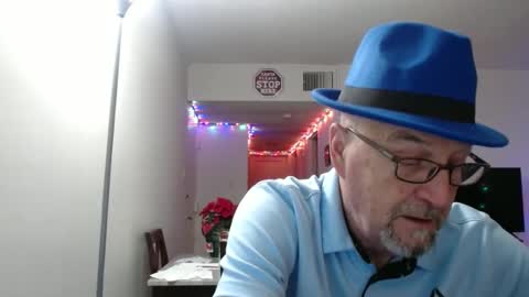 Snapshot of pipewizard chatting on 12/12/24, 12:27 pipewizard online show from 12/12/24, 12:27