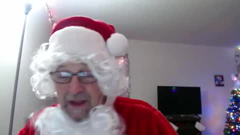Snapshot of pipewizard chatting on 12/24/24, 11:44 pipewizard online show from 12/24/24, 11:44