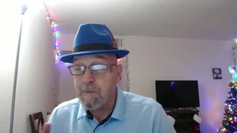 Snapshot of pipewizard chatting on 12/28/24, 12:15 pipewizard online show from 12/28/24, 12:15