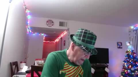 Snapshot of pipewizard chatting on 12/29/24, 11:29 pipewizard online show from 12/29/24, 11:29